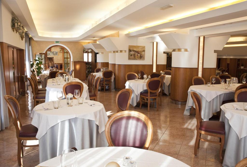 Albergo Ristorante Belvedere 코드로이포 외부 사진